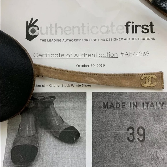 CHANEL Black Gold Satin Cap Toe Lace up Flat SZ 39 - Picture 6 of 8